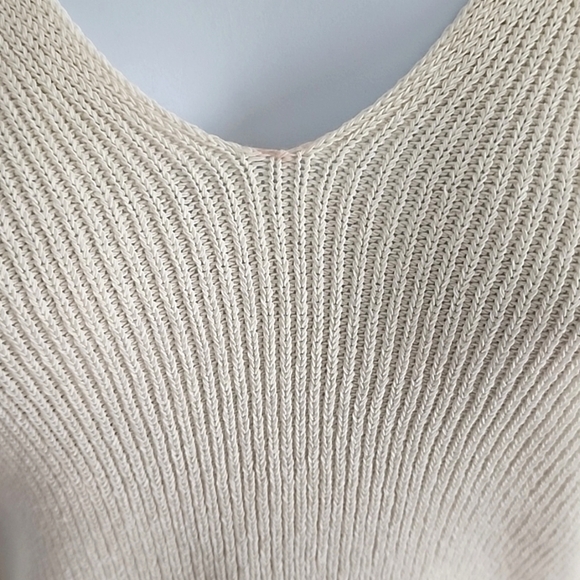 NWT Madewell flare sleeve v neck sweater size XXS in ivory color - Picture 8 of 9